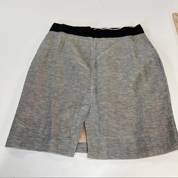 J. Crew Pencil Skirt Size 6 Black and White, Fully Lined Concealed Back Zipper - Picture 4 of 7